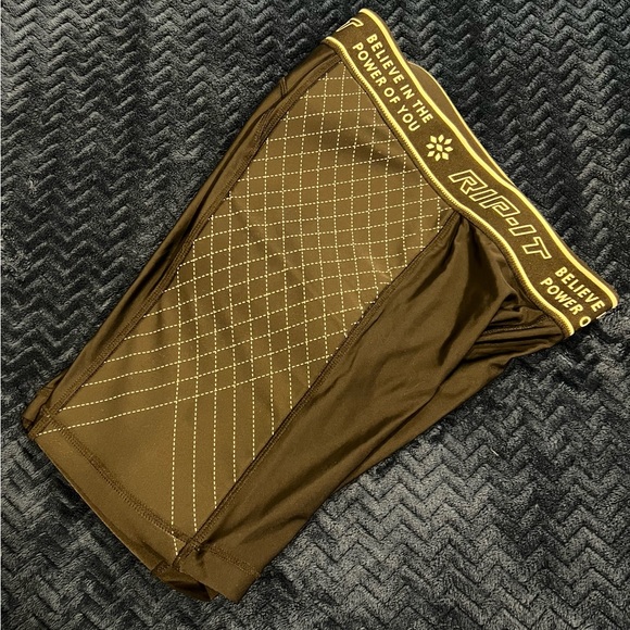 Brand new softball sliding shorts. Black. Size M - Picture 1 of 4